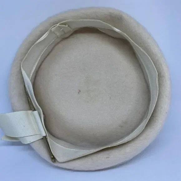 Vintage 1950's Llamasene Cream Hat & Faux Hat Pin - Picture 7 of 8